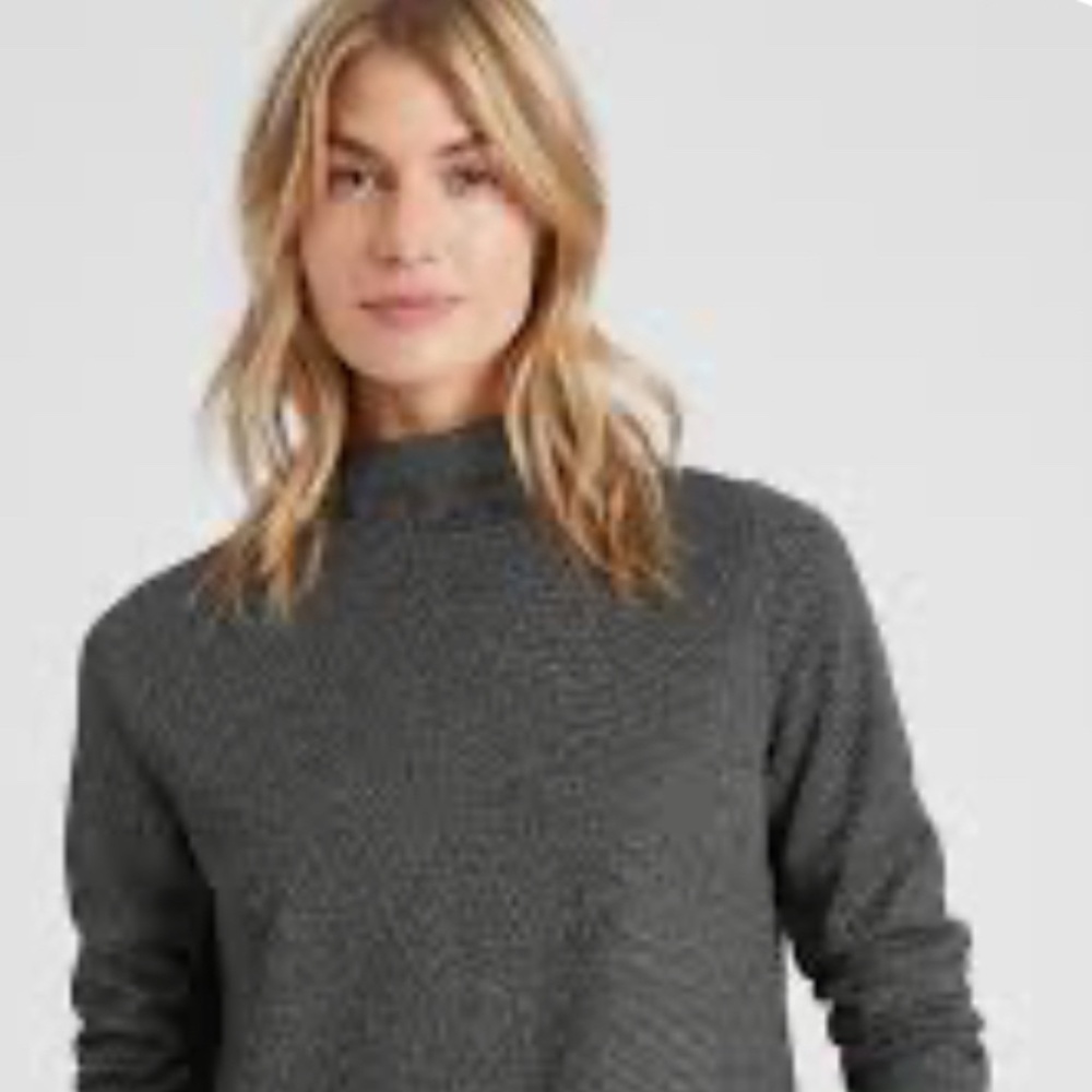 Banana Republic TEXTURED MOCK-NECK TOP